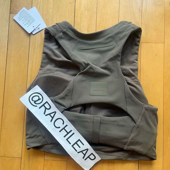 Lululemon Storage Hike Bra size 4 - Picture 5 of 6